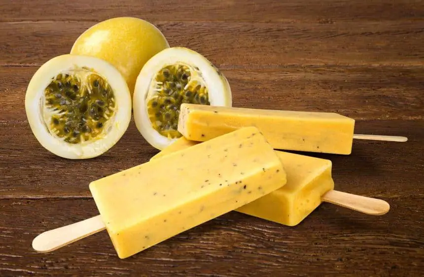 Mexican cooking:  stick ice cream passion fruit flavor