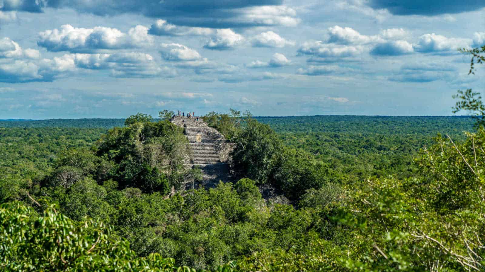 Maya Ruinen von Calakmul
