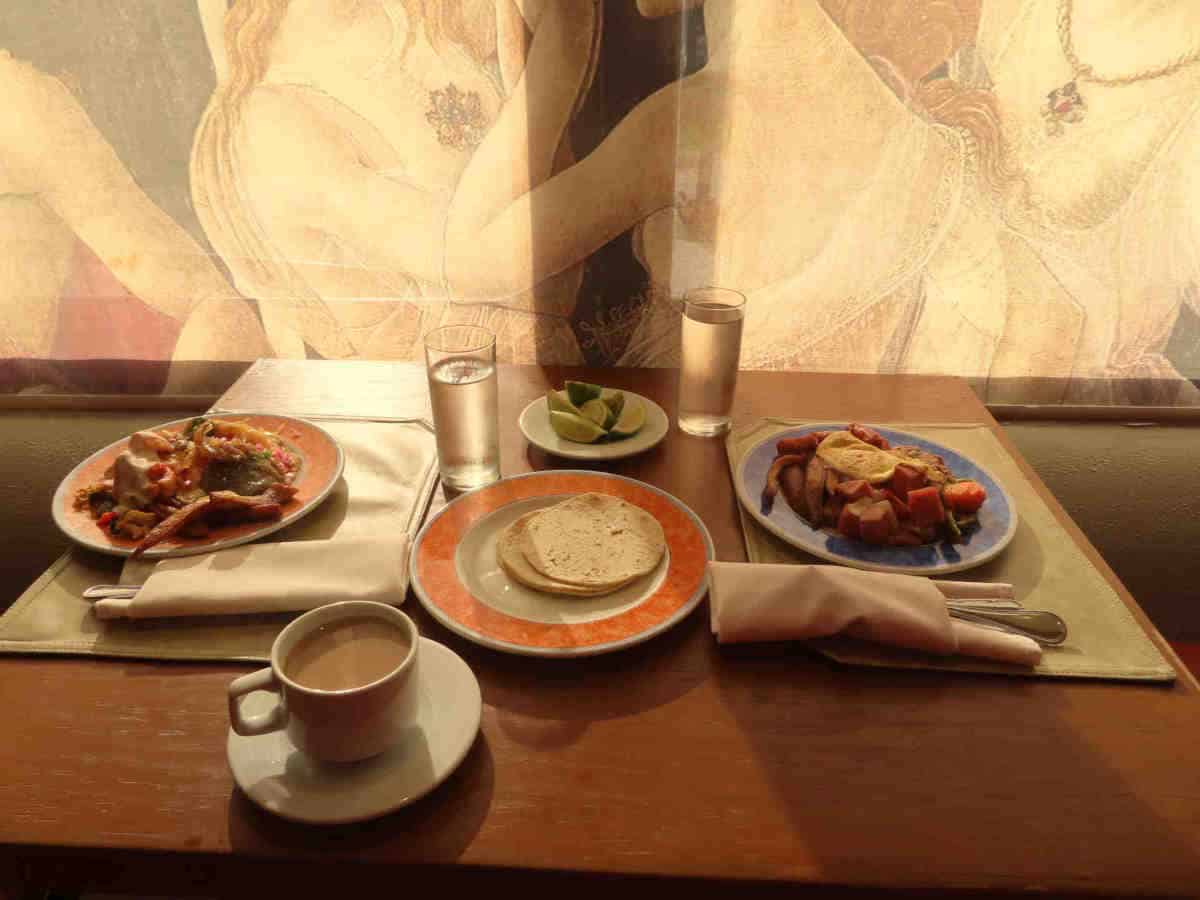 Desayuno en el Hotel Allegro Playacar